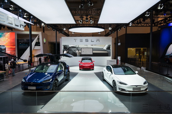 特斯拉Model S、Model X和Model 3.jpg